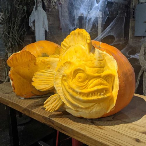 Halloween in New York, Fish-curved Pumkin